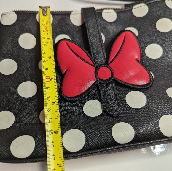 Authentic Disney Parks Minnie Mouse Purse with Bow Tie and Polka Dots - Picture 4 of 14
